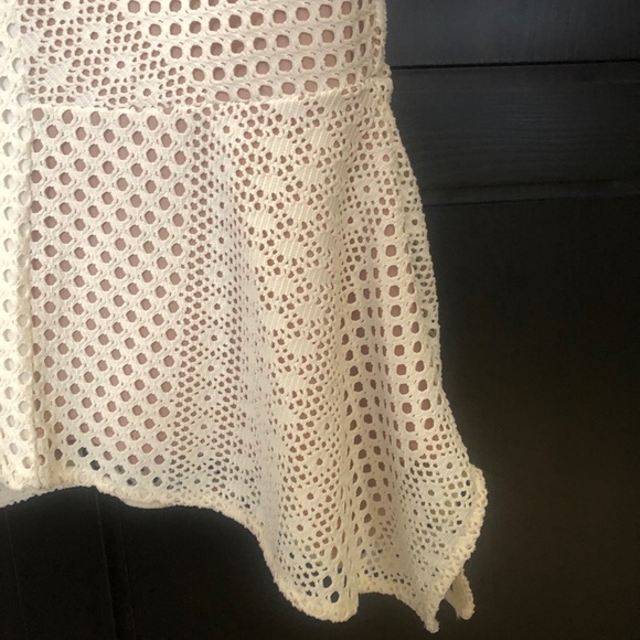 BCBG eyelet top - Picture 3 of 16